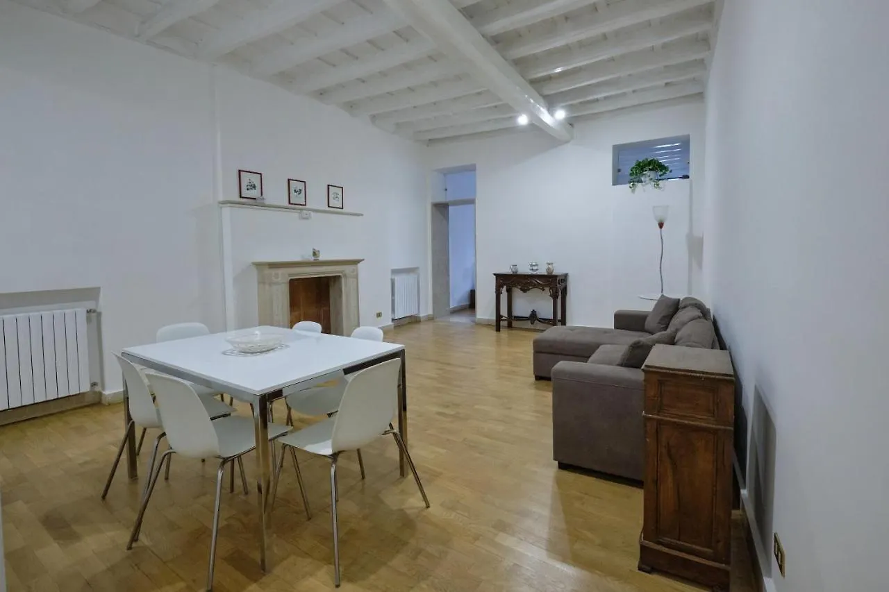 Apartament Domus Pastini Rzym Włochy